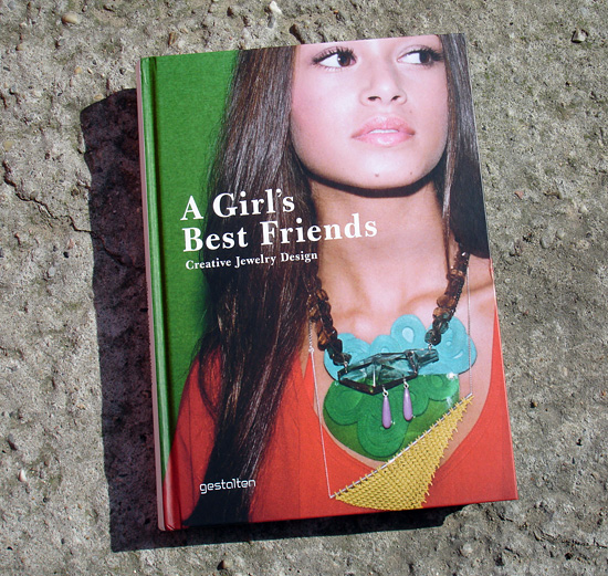 A-Girls-Best-Friends-Daniela-Burger